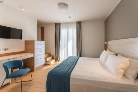 Hesperia & Residence - 68