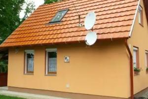 Nanas Szallas, Hajdunanas