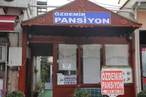 Hostel «Ozdemir Pansiyon», Heybeliada