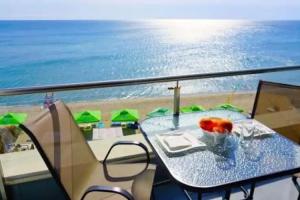Aurora apartments on the beach, Obzor