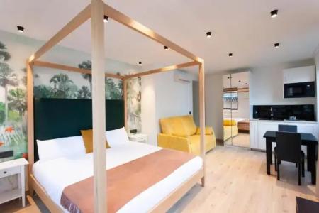 Welldone Sierpes Boutique - 35