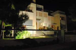 Villa Serenity, Porto Rafti