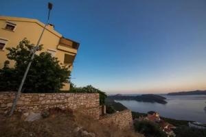 Eagle Nest, Kas