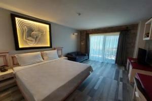 Assos Dionysos Hotel-Special Category Adult Only 16, Behramkale