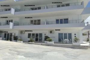 Bella Mare Luxury Apartments, Kalamaki