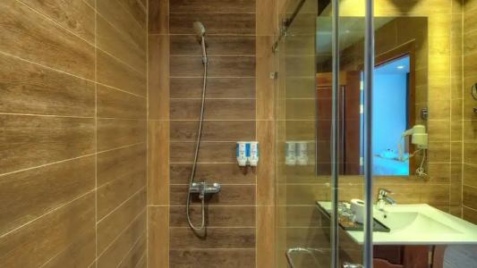 Orussey One & Apartment - 124