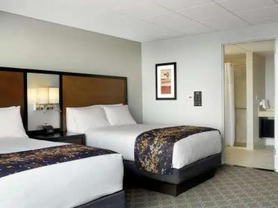 DoubleTree by Hilton Cedar Rapids Convention Complex - 26