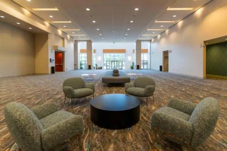 DoubleTree by Hilton Cedar Rapids Convention Complex - 11