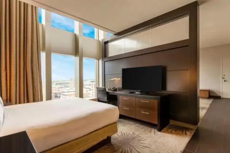 DoubleTree by Hilton Cedar Rapids Convention Complex - 5