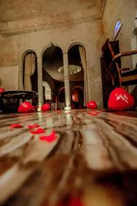 Oread Cave Suites - 398