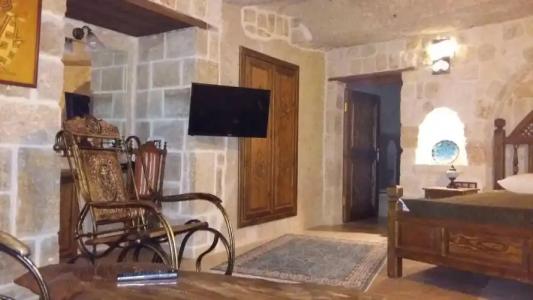 Oread Cave Suites - 2