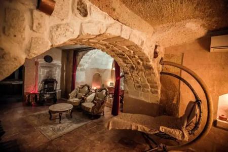 Oread Cave Suites - 202
