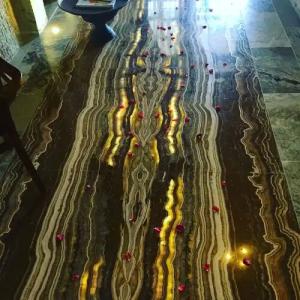 Oread Cave Suites - 323