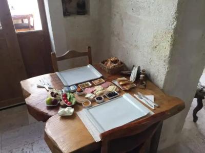 Oread Cave Suites - 24