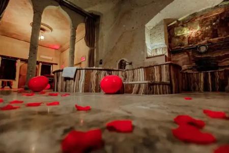 Oread Cave Suites - 415