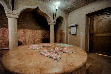 Oread Cave Suites - 217