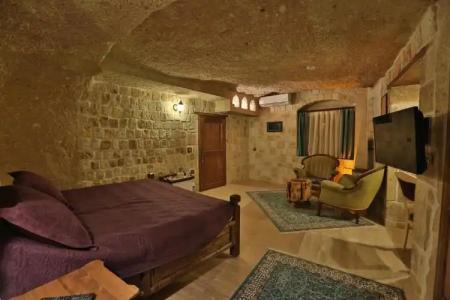 Oread Cave Suites - 102