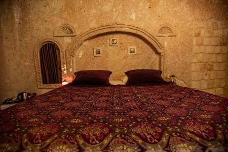 Oread Cave Suites - 100