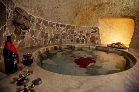 Oread Cave Suites - 145