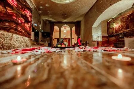 Oread Cave Suites - 338