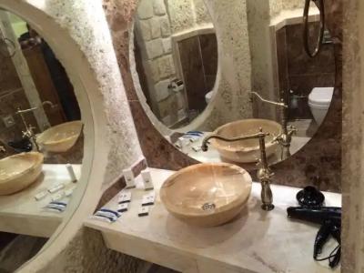 Oread Cave Suites - 228