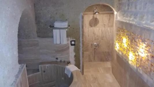 Oread Cave Suites - 120