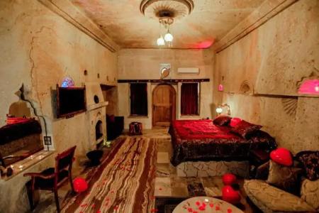 Oread Cave Suites - 303