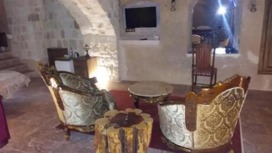 Oread Cave Suites - 223