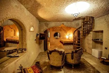 Oread Cave Suites - 242