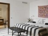 4 Bedrooms Luxury Villa