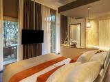 Double East Suite