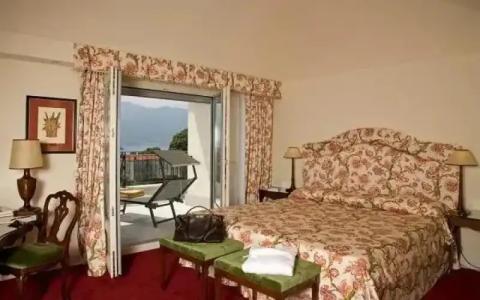 Grand Majestic - 110