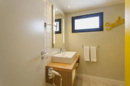 Vanilla Garden Boutique - Adults Only - 85