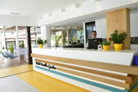 Vanilla Garden Boutique - Adults Only - 38