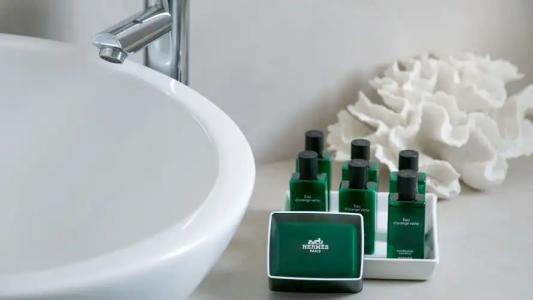 Lilly Residence-All Sea View Suites, Adults Only - 8