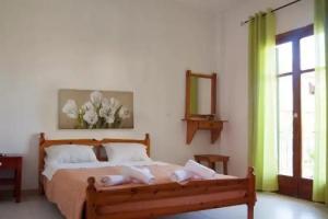 Maria's Apartments, Kavos