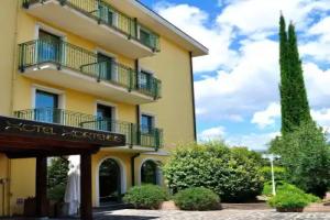 Cannara - Hotels