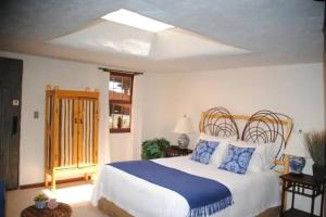 Old Taos Guesthouse B&B, Taos