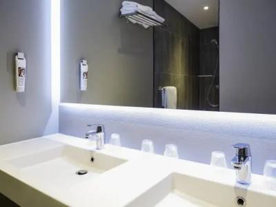 ibis Paris Canal Saint Martin - 8