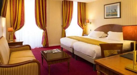 Imperial Paris - 33