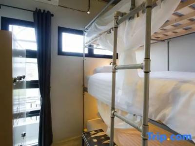 Bloo Hostel - 57