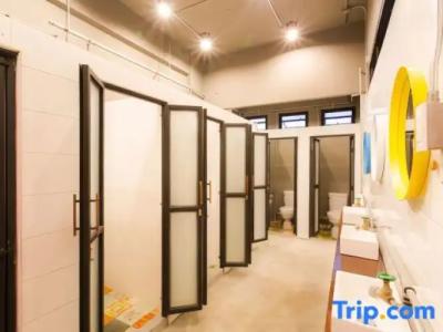 Bloo Hostel - 59