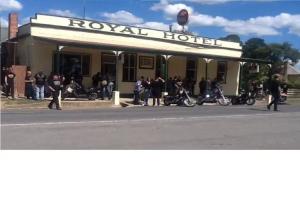 Royal Hotel Snake Valley, Ballarat