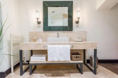 PEST-BUDA Design by Zsidais at Buda Castle - 16