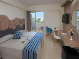 Double room with partial sea view
