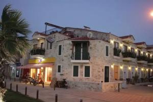 Focamor Otel, Yenifoca