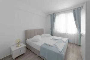 Hotel Tuna, Akcay