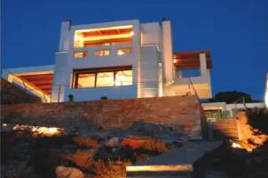 Okeanides Villas, Balion