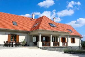 Villa Tolnay Vendeghaz, Tapolca