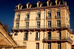 Hotel California, Beziers